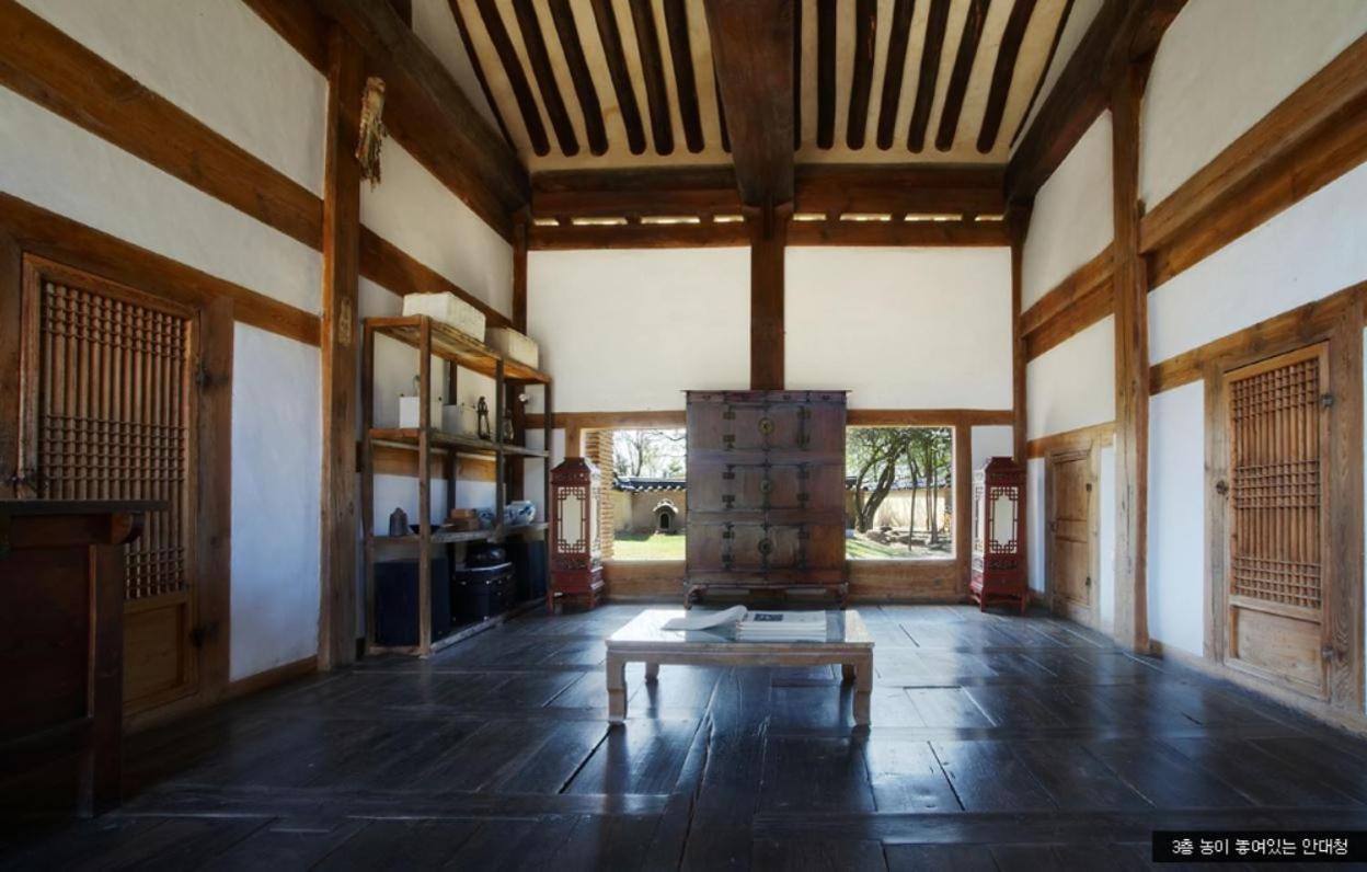 Bukchondaek Bed & Breakfast Andong Bagian luar foto
